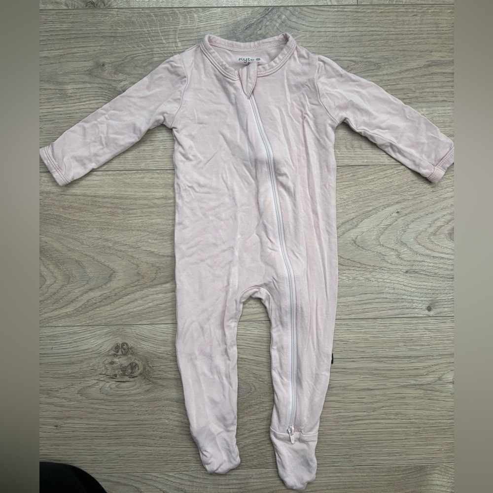 Kyte Baby Blush Pink Bamboo Footie Pajamas | 3–6 Months | Zip Sleeper